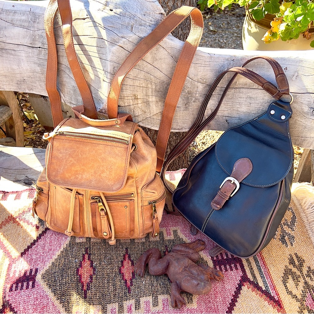Vtg 90s Y2K Black Brown Two Tone Leather Backpack Small Front Buckle Flap Smooth - Picture 5 of 7
